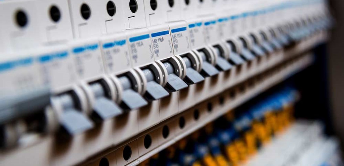 Voltage Switchboards With Circuit Breakers